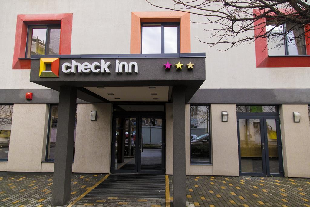 Hotel Check Inn Тимишоара Экстерьер фото